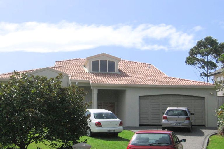 Photo of property in 16 Te Hoe Grove, Pinehill, Auckland, 0632