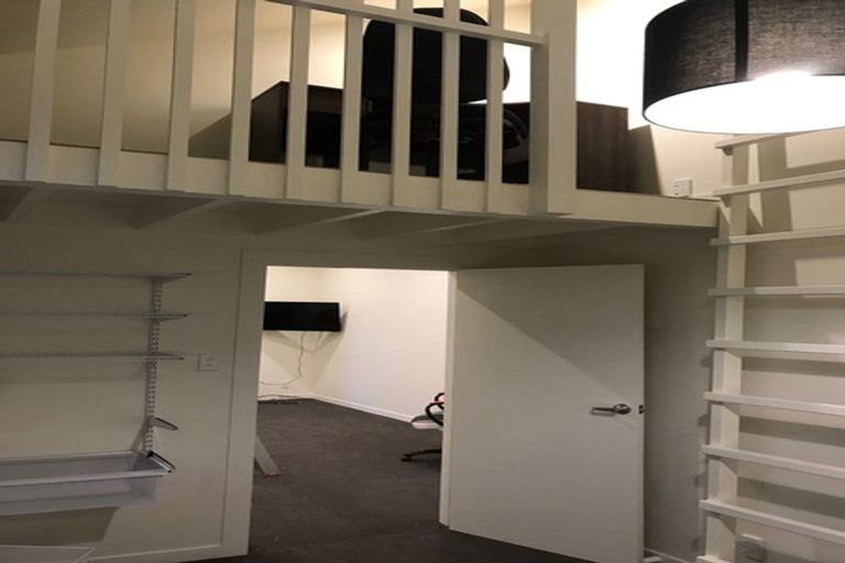 Photo of property in 124 Aro Street, Aro Valley, Wellington, 6021