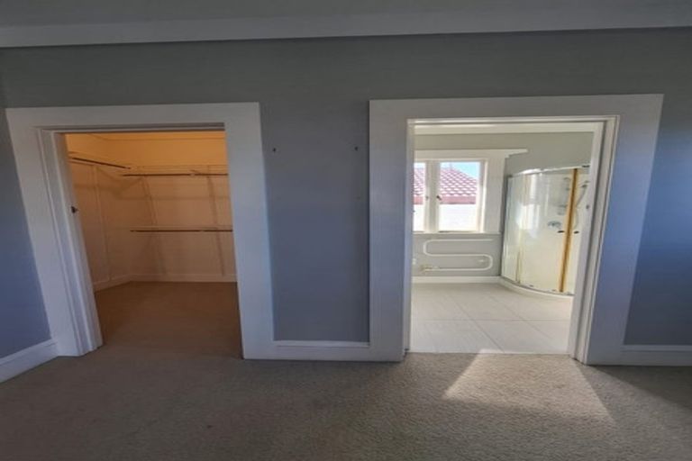 Photo of property in 1/12 Golf Road, New Lynn, Auckland, 0600