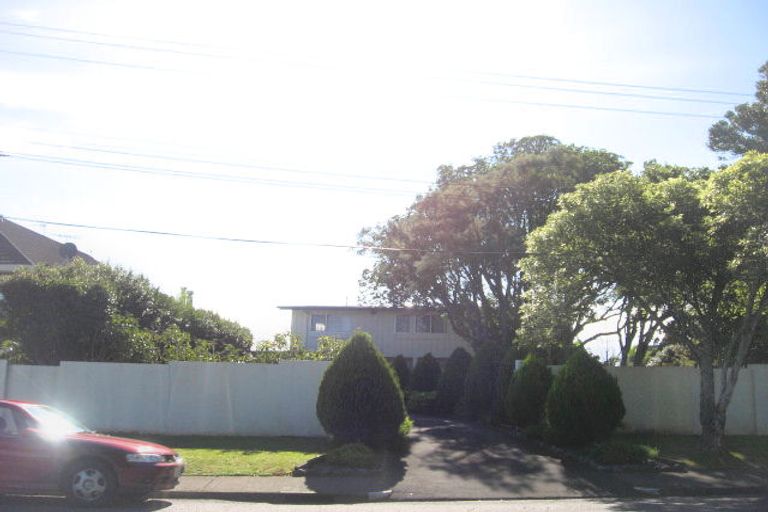 Photo of property in 271 Bleakhouse Road, Mellons Bay, Auckland, 2014