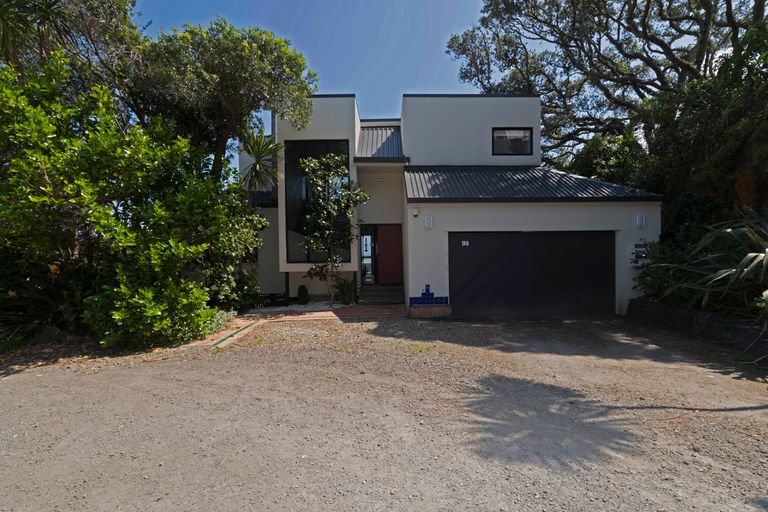 Photo of property in 90 Domain Crescent, Muriwai, 0881
