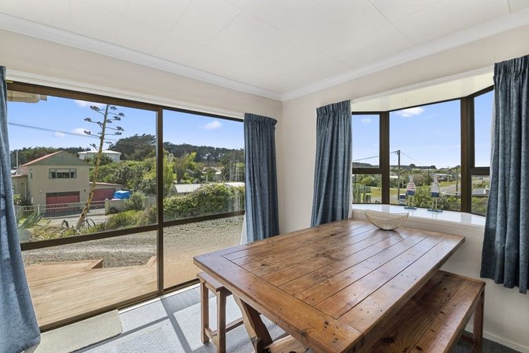 Photo of property in 28 Dewe Terrace, Foxton Beach, Foxton, 4815