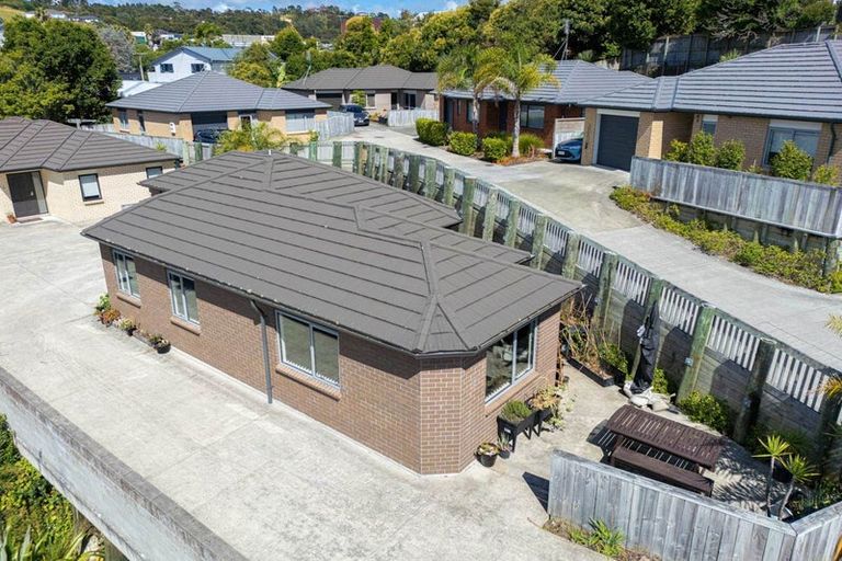 Photo of property in 1 Puarangi Lane, Stanmore Bay, Whangaparaoa, 0932
