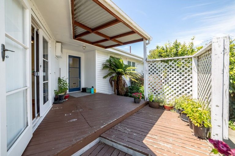 Photo of property in 12 Taverner Street, Carterton, 5713