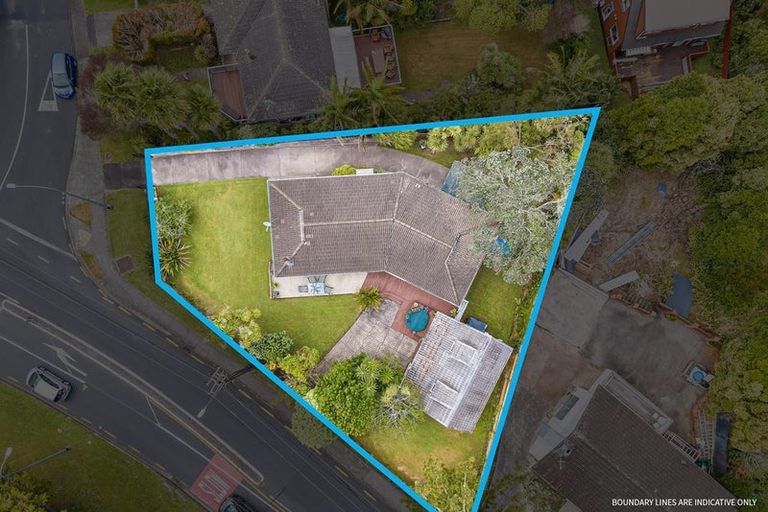 Photo of property in 156 Godley Road, Titirangi, Auckland, 0604