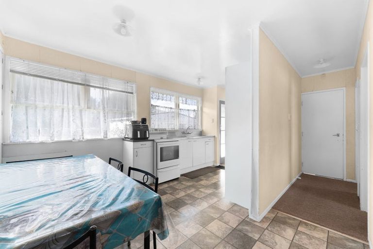 Photo of property in 9 Gainsborough Street, Manurewa, Auckland, 2102