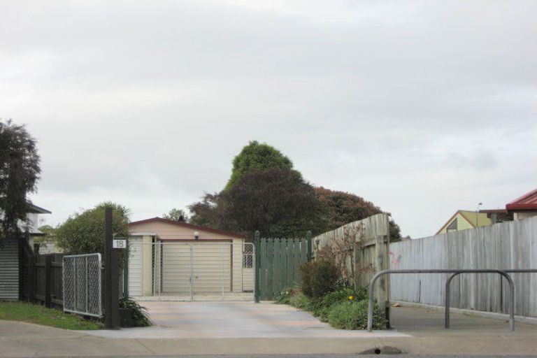 Photo of property in 18 Walton Place, Flaxmere, Hastings, 4120