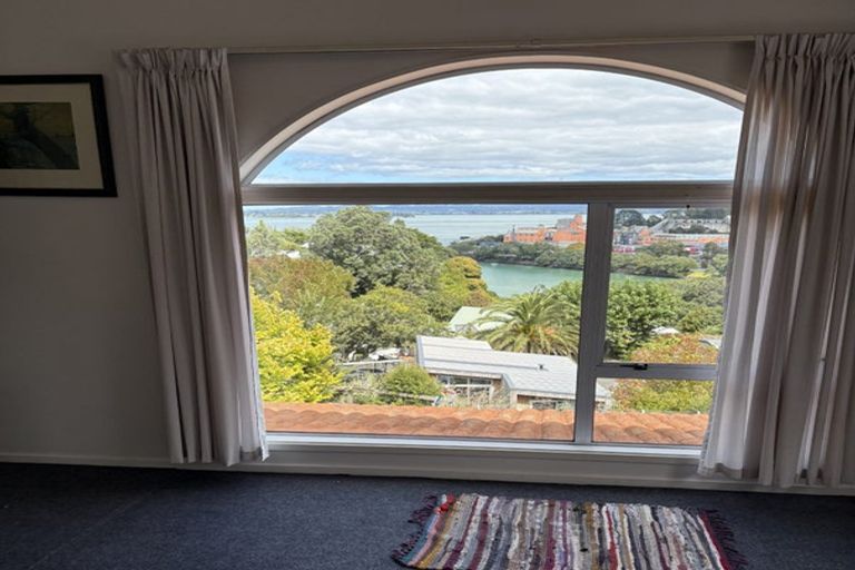 Photo of property in 2/56 Palmerston Road, Birkenhead, Auckland, 0626