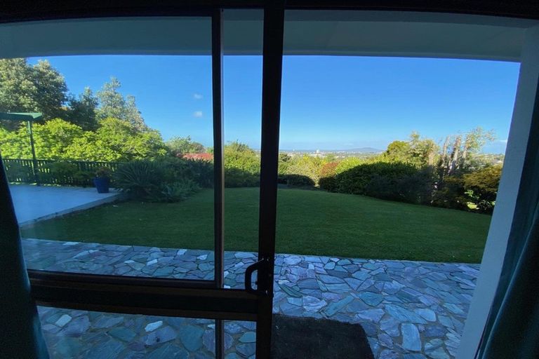 Photo of property in 50 Agincourt Street, Glenfield, Auckland, 0629