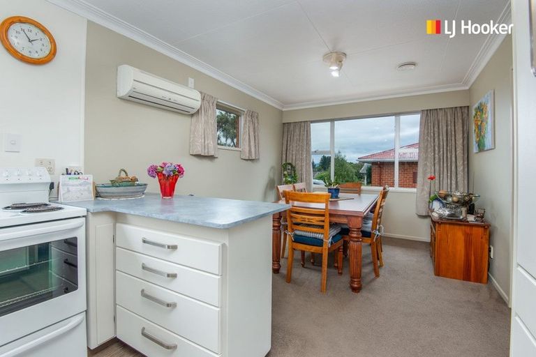 Photo of property in 9 Kinmont Crescent, Kinmont Park, Mosgiel, 9024