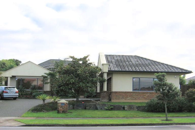 Photo of property in 14 Annalong Road, Dannemora, Auckland, 2016