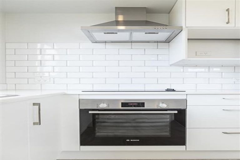 Photo of property in 4 Verdot Close, Kumeu, 0810