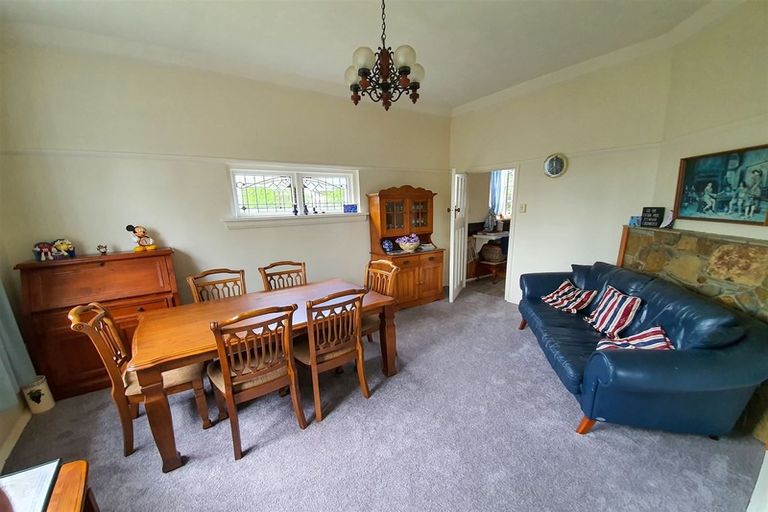 Photo of property in 17 Rhodes Street, Waimate, 7924