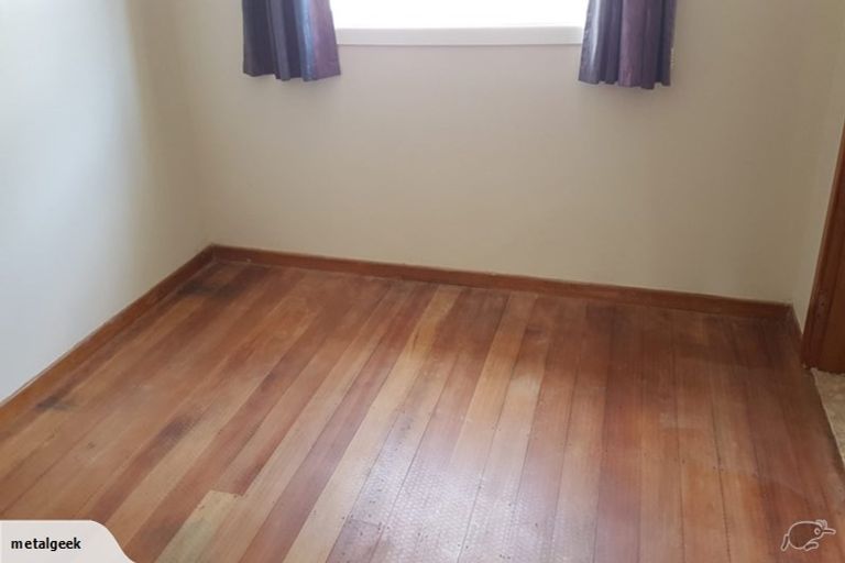Photo of property in 19 Simons Street, Moturoa, New Plymouth, 4310