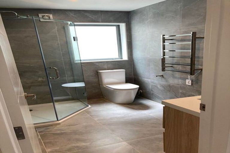 Photo of property in 7 Skua Road, Hobsonville, Auckland, 0616