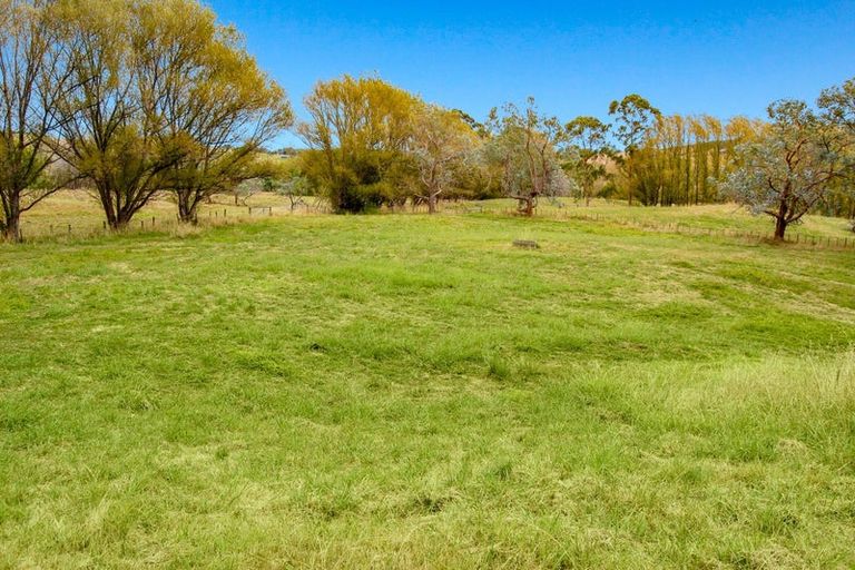 Photo of property in 1180 Oneriri Road, Kaiwaka, 0573