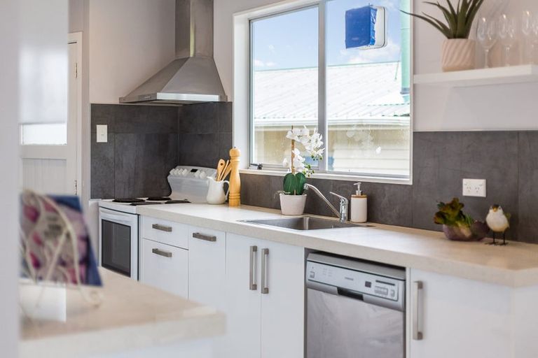 Photo of property in 184 Conclusion Street, Ascot Park, Porirua, 5024