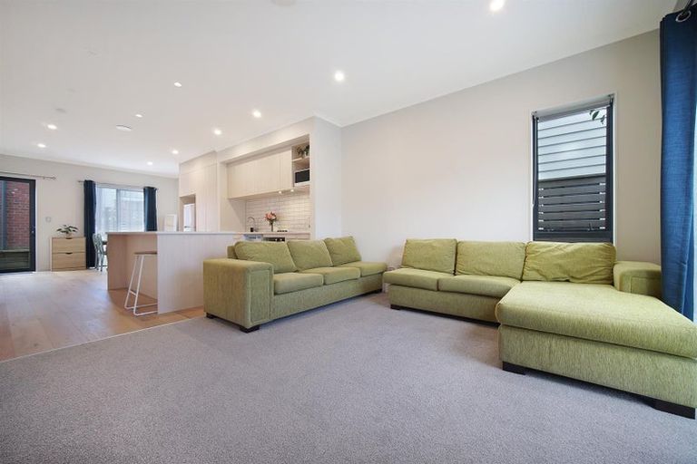 Photo of property in 20 Mahalo Avenue, Wiri, Auckland, 2104