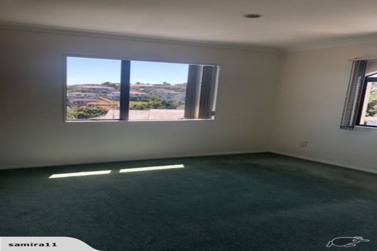 Photo of property in 25 The Enclave, Totara Heights, Auckland, 2105