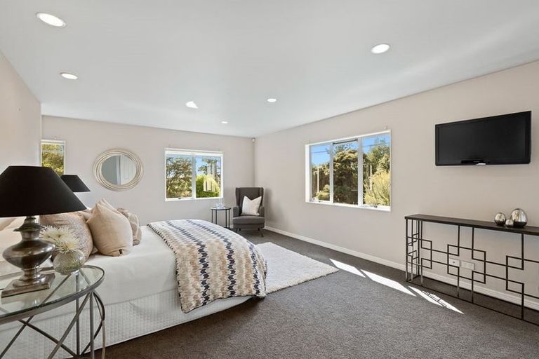 Photo of property in 391 Paremoremo Road, Paremoremo, Auckland, 0632