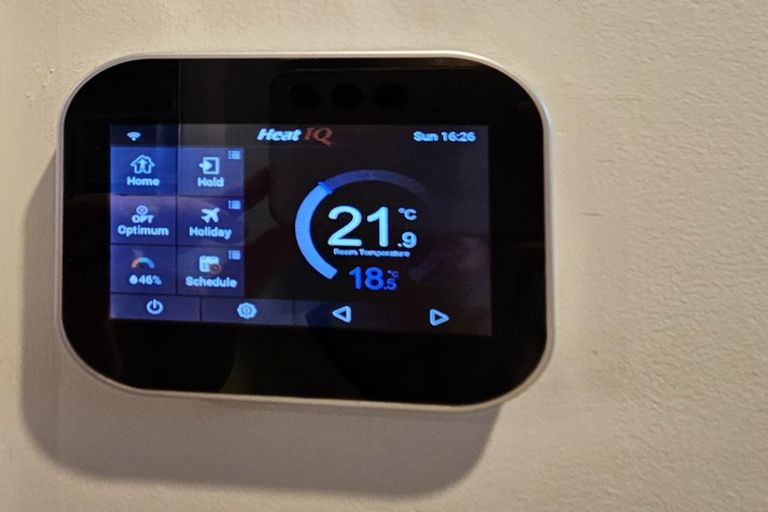 Photo of property in 34 Seddon Street, Wallaceville, Upper Hutt, 5018