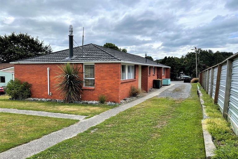 Photo of property in 44a-b Needles Street, Kaitangata, 9210