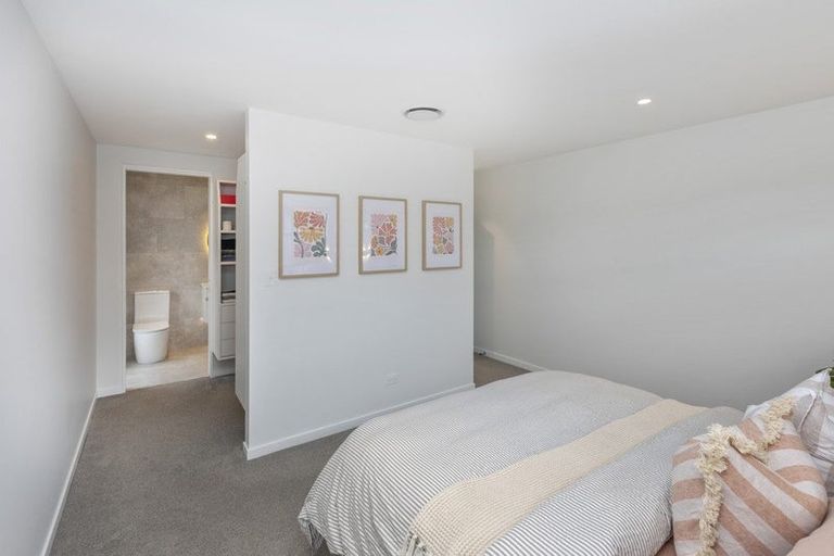 Photo of property in 7 Winning Post Place, Halswell, Christchurch, 8025