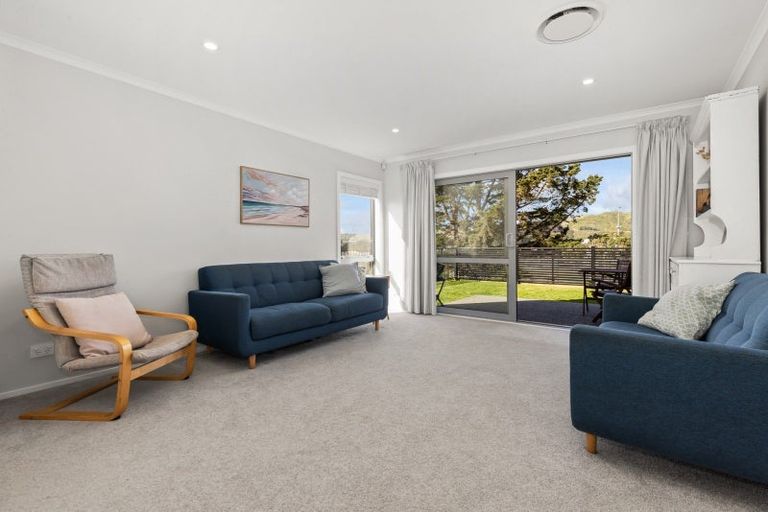 Photo of property in 8 Hokioi Drive, Kenepuru, Porirua, 5022
