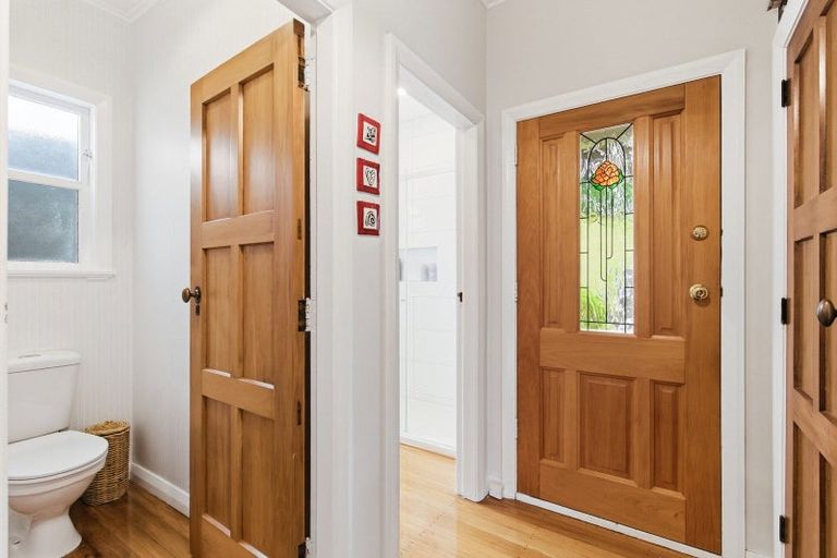 Photo of property in 51 Kinghorne Street, Strathmore Park, Wellington, 6022