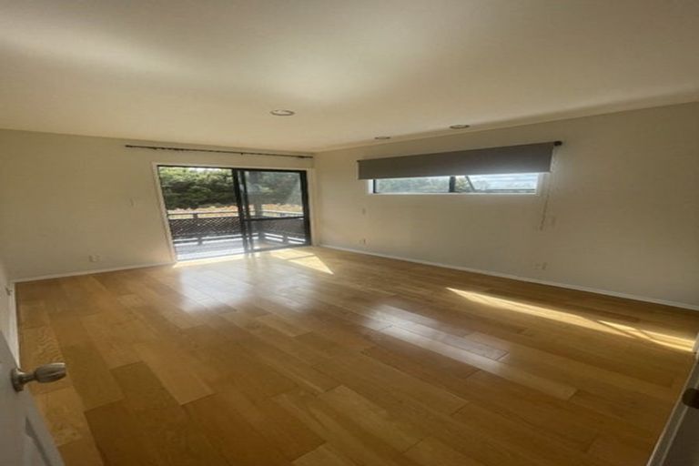 Photo of property in 4 Coubray Place, Botany Downs, Auckland, 2010