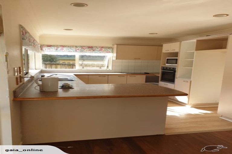 Photo of property in 47 Lagoon Way, West Harbour, Auckland, 0618