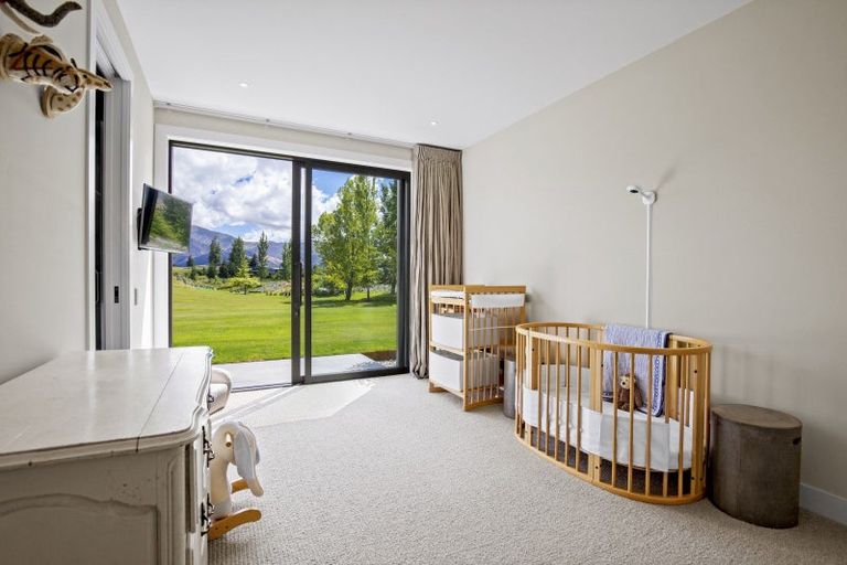 Photo of property in 7 Bendemeer Lane, Lake Hayes, Queenstown, 9371