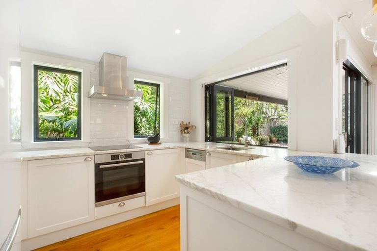 Photo of property in 40 Calais Terrace, Ostend, Waiheke Island, 1081