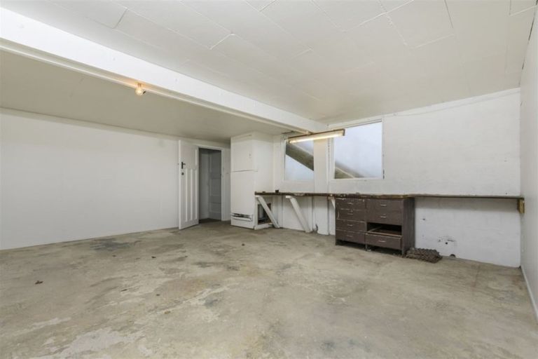 Photo of property in 207 Titirangi Road, Titirangi, Auckland, 0604