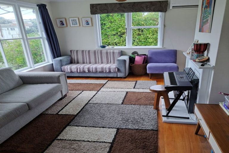 Photo of property in 96 Dimock Street, Titahi Bay, Porirua, 5022