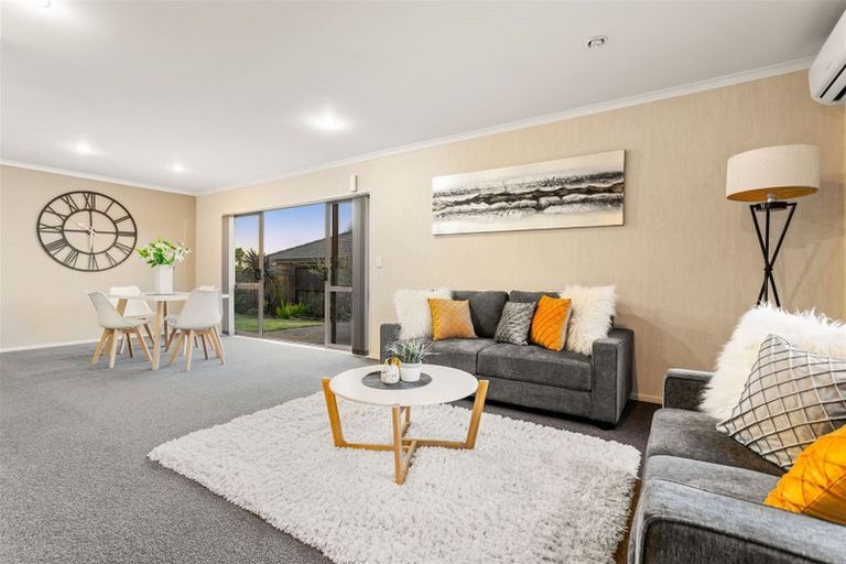 Photo of property in 28 Richfield Crescent, Westgate, Auckland, 0614