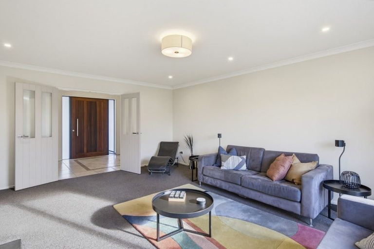 Photo of property in 8 Rae Lane, Paraparaumu Beach, Paraparaumu, 5032