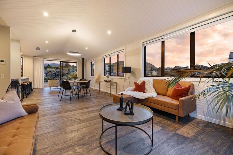 Photo of property in 22 Woolshed Road, Jacks Point, Queenstown, 9371