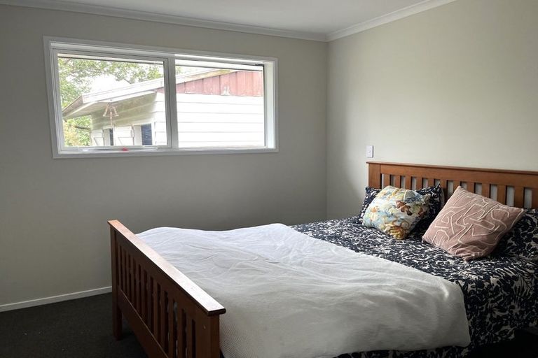 Photo of property in 6a Macrocarpa Lane, Carterton, 5713