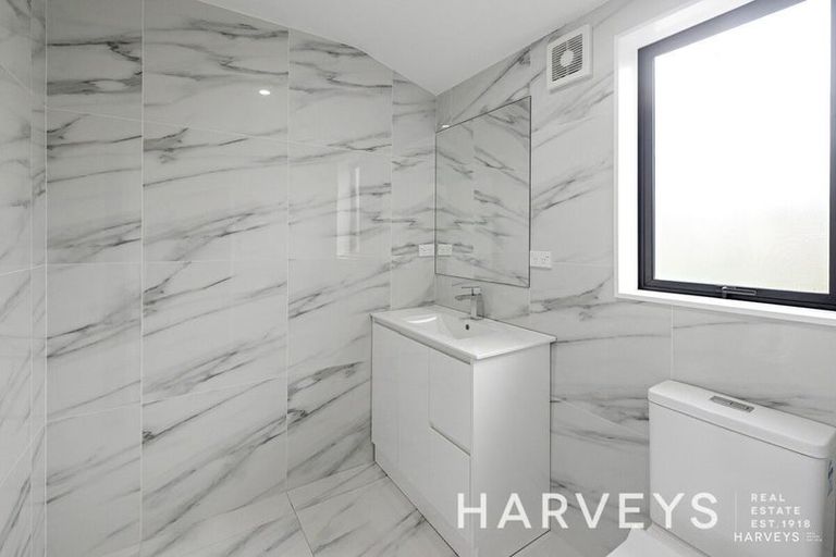 Photo of property in 71a Fruitvale Road, New Lynn, Auckland, 0600