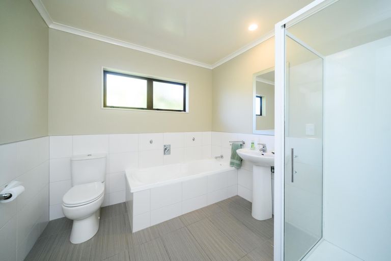 Photo of property in 40 Lincoln Terrace, Hokowhitu, Palmerston North, 4410