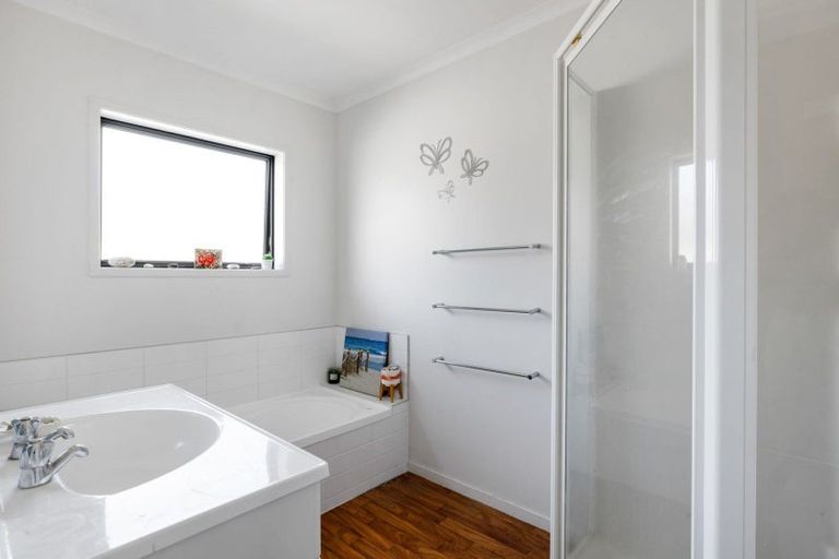 Photo of property in 10 Mckenzie Place, Rototuna North, Hamilton, 3210