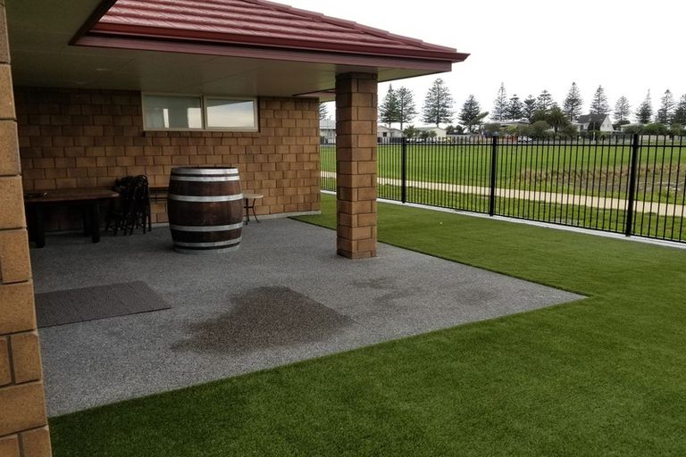 Photo of property in 9 Hurunui Drive, Te Awa, Napier, 4110