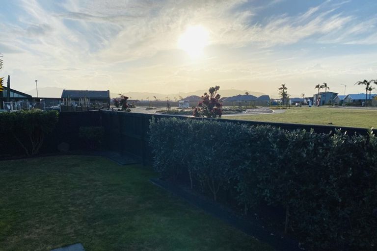 Photo of property in 120 The Boulevard, Papamoa Beach, Papamoa, 3118