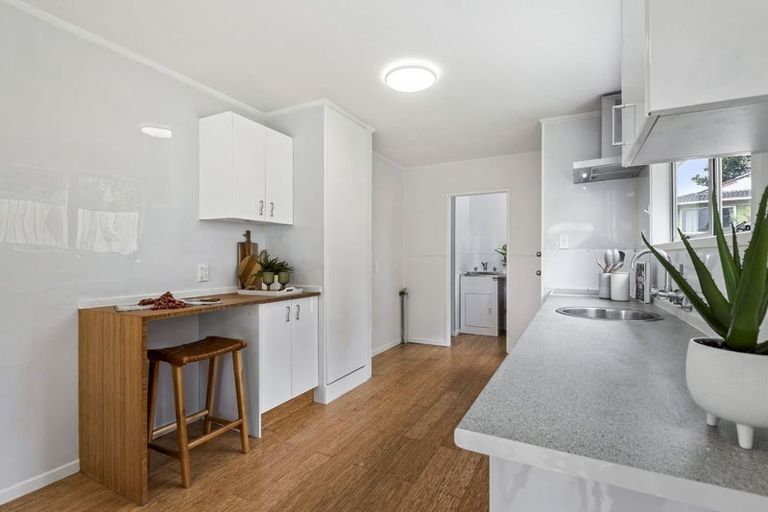 Photo of property in 16 Jayne Place, Torbay, Auckland, 0630