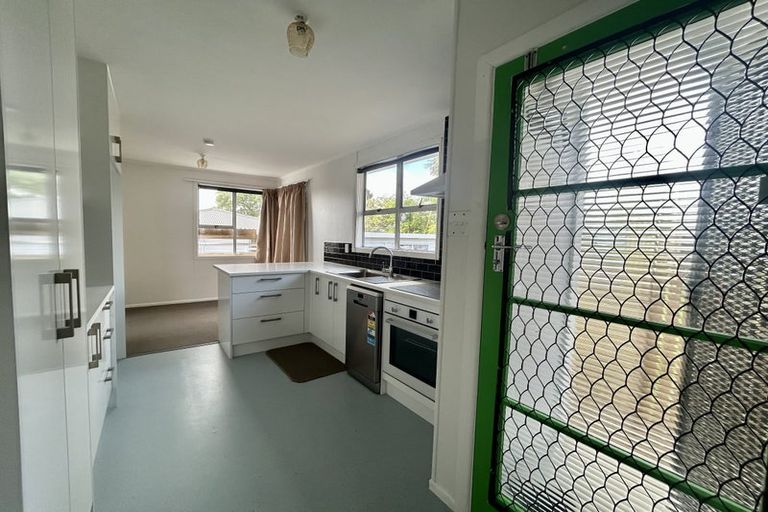 Photo of property in 41 Parrs Cross Road, Henderson, Auckland, 0612