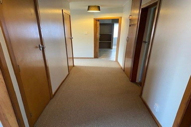 Photo of property in 18 Whakawhiti Street, Marfell, New Plymouth, 4310