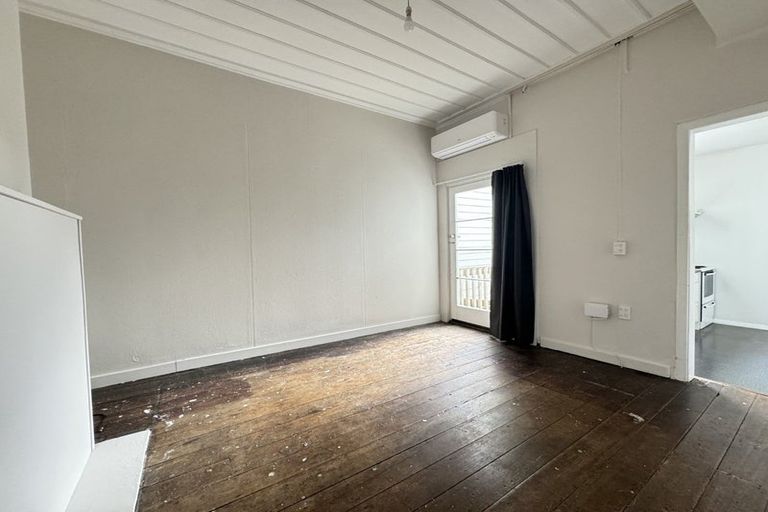 Photo of property in 89 Pirie Street, Mount Victoria, Wellington, 6011