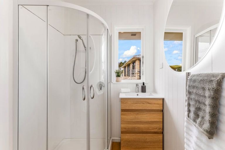 Photo of property in 43 Leicester Street, Cannons Creek, Porirua, 5024