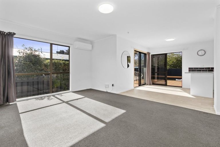 Photo of property in 45 Exeter Street, Glenview, Hamilton, 3206